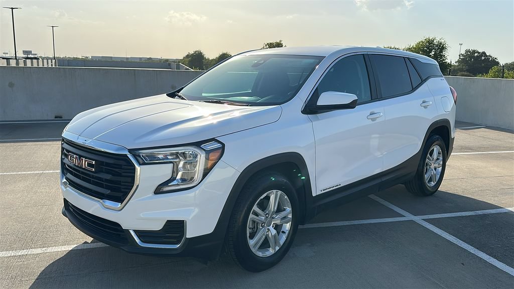 Used 2024 GMC Terrain SLE FWD image 8