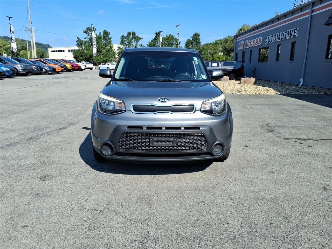 Used 2015 Kia Soul FWD image 2