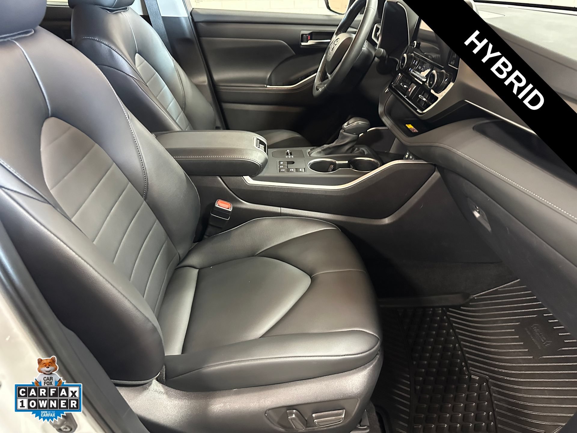 Used 2025 Toyota Highlander XLE AWD/4WD image 24