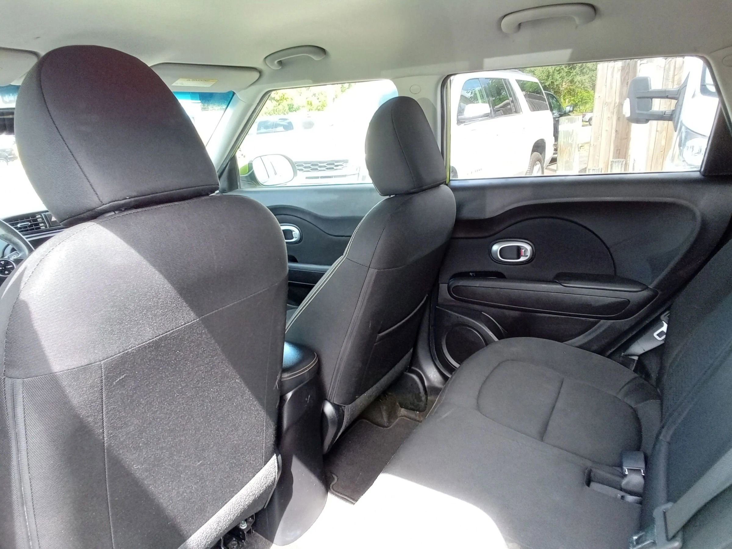 Used 2014 Kia Soul + FWD image 11