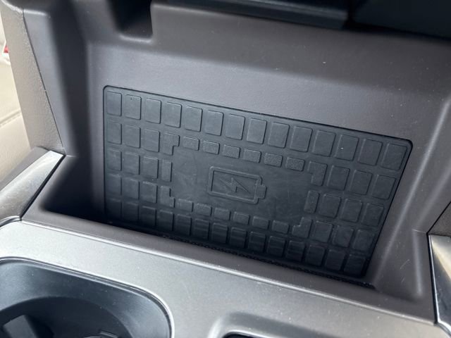 Used 2022 Ford Explorer Platinum w/ Equipment Group 601A image 29