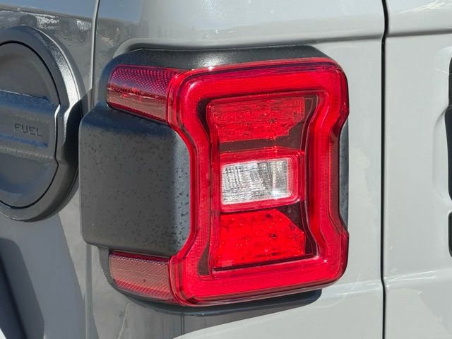 Used 2023 Jeep Wrangler Unlimited Rubicon 4xe image 12