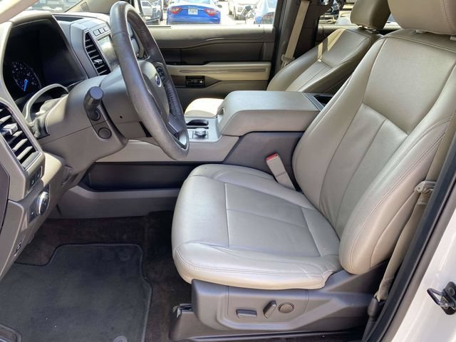 Used 2020 Ford Expedition XLT w/ Equipment Group 202A AWD/4WD image 18