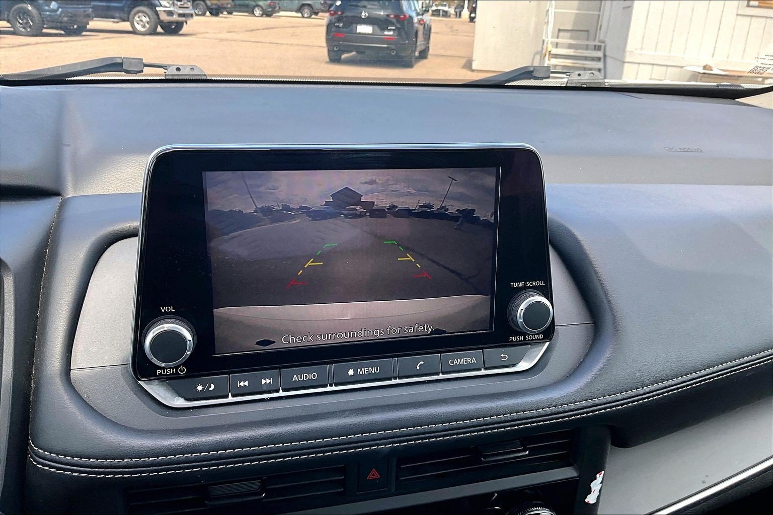 Used 2024 Nissan Rogue S FWD image 14