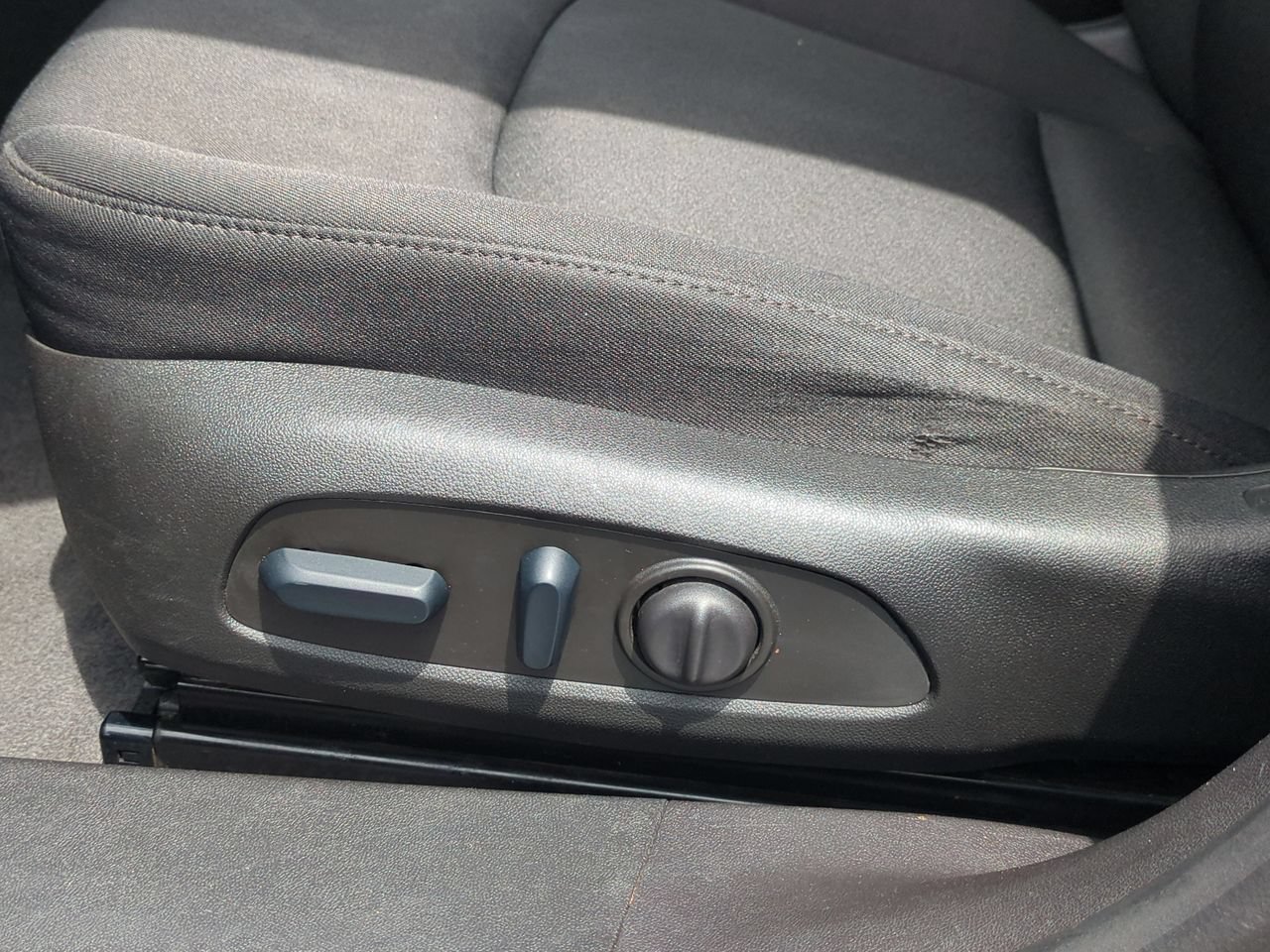 Used 2023 Chevrolet Malibu LT FWD image 34