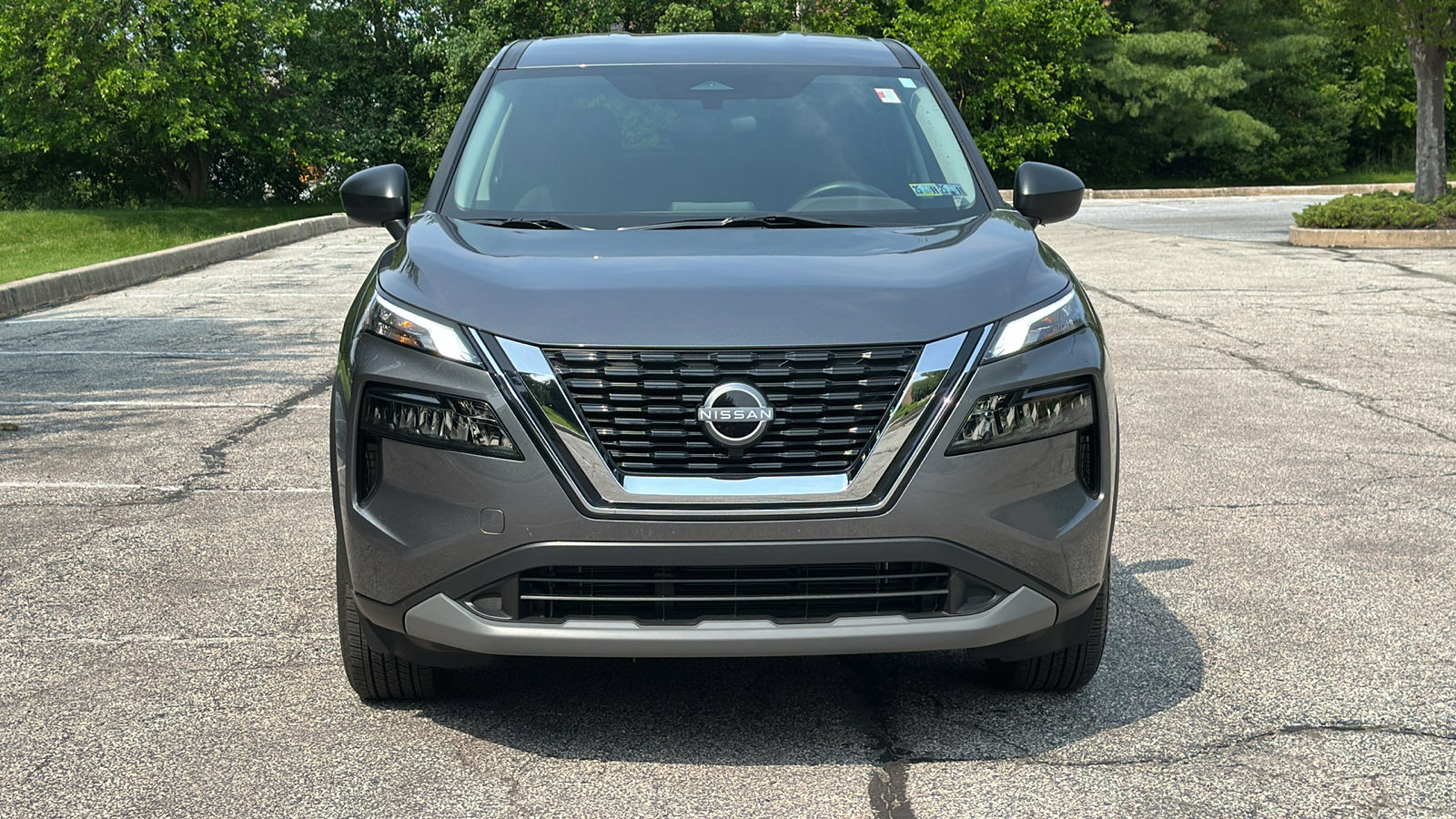 Certified 2023 Nissan Rogue S image 3