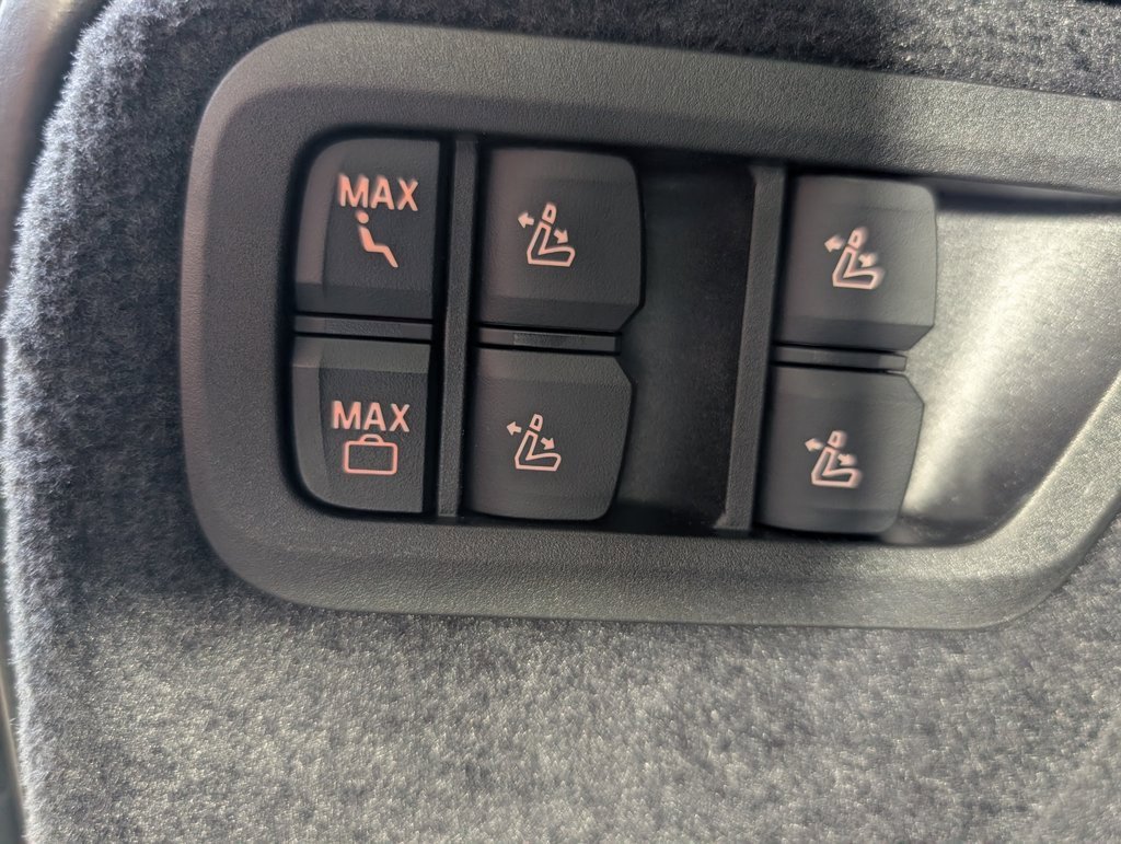 New 2026 BMW ALPINA XB7 image 21