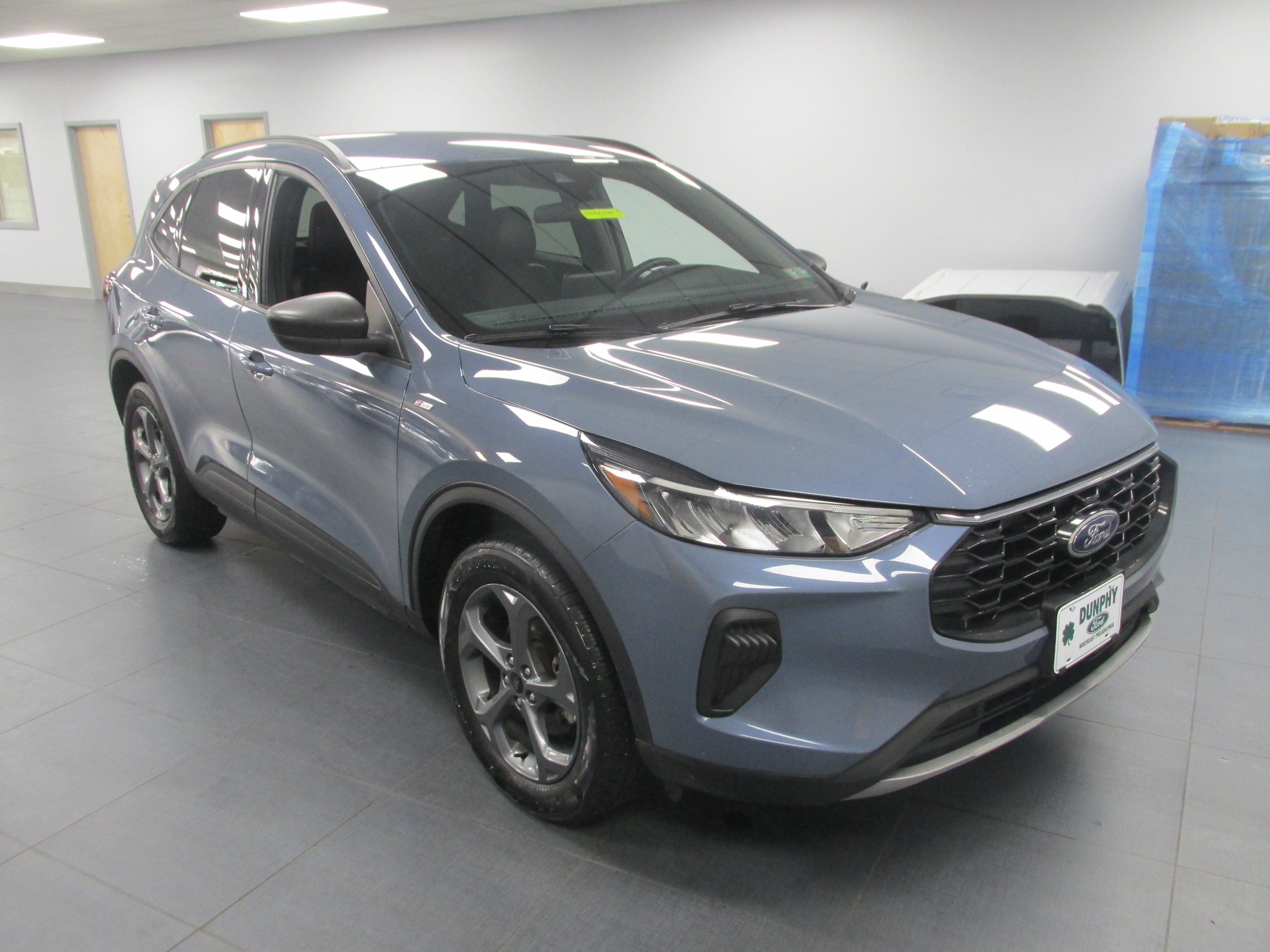 Used 2025 Ford Escape ST-Line AWD/4WD image 3