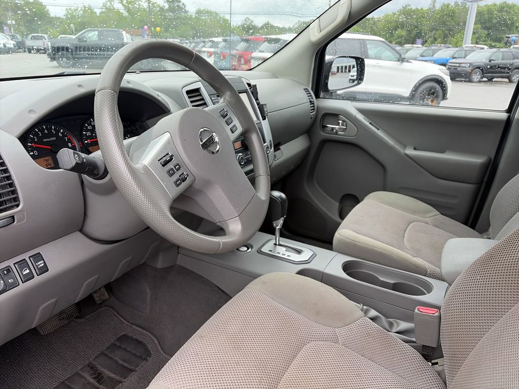 Used 2020 Nissan Frontier SV w/ Midnight Edition Floor Mats AWD/4WD image 11