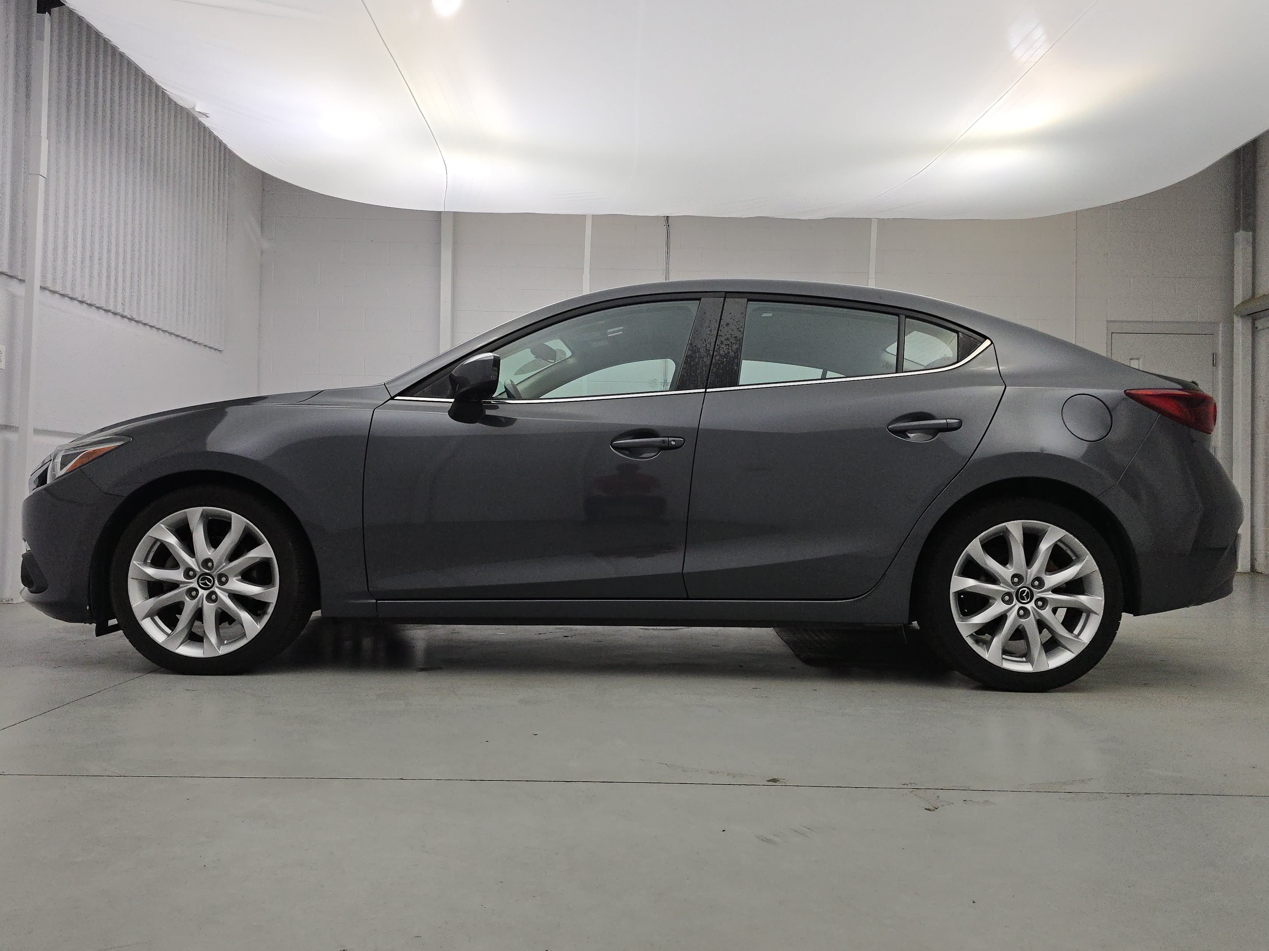 Used 2014 MAZDA MAZDA3 s Touring FWD image 2