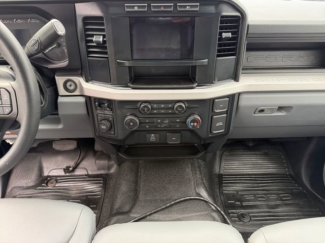 Used 2023 Ford F550 4x4 SuperCab Super Duty image 11