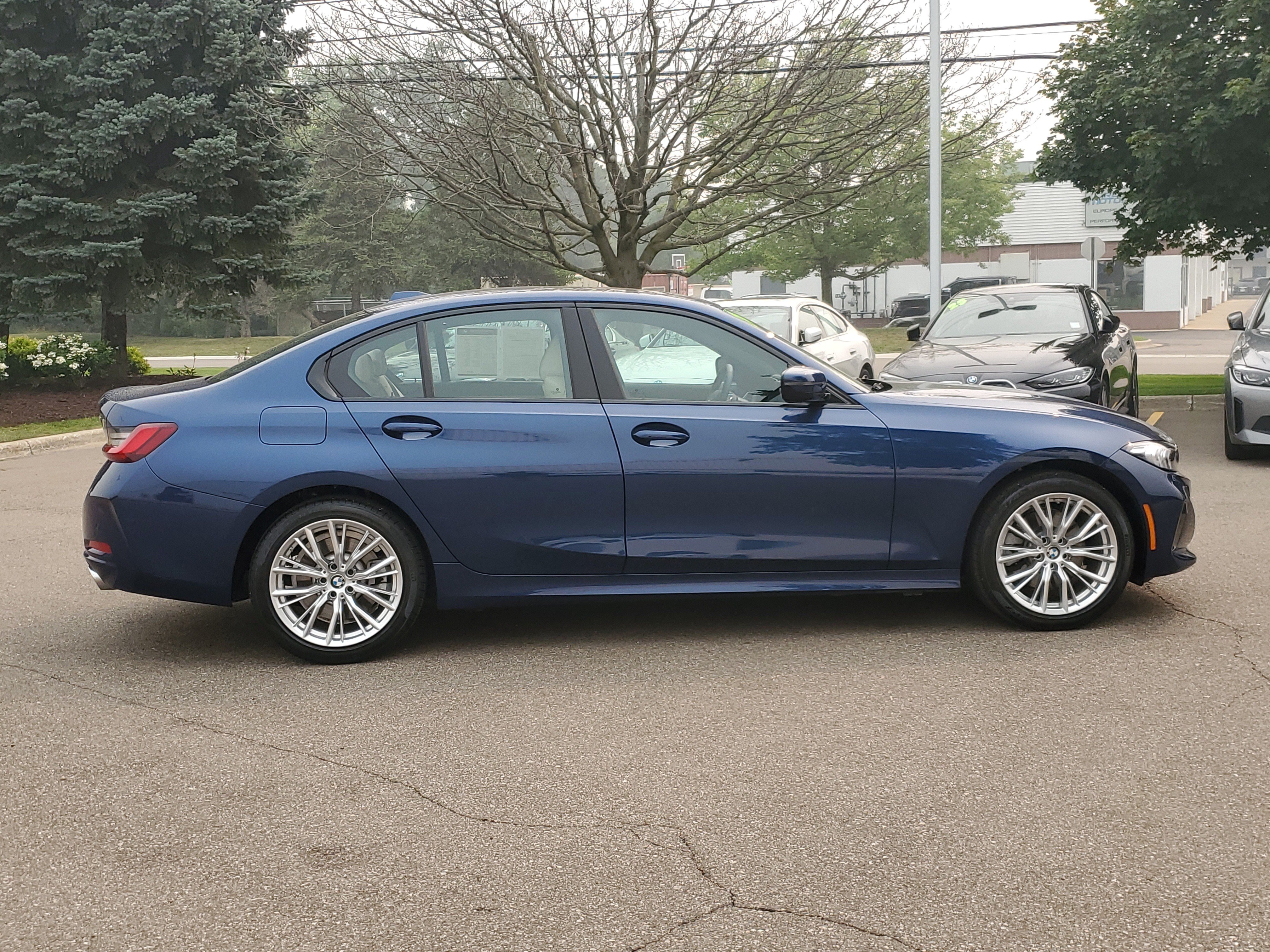 Used 2023 BMW 330i xDrive Sedan w/ Driving Assistance Package AWD/4WD image 6