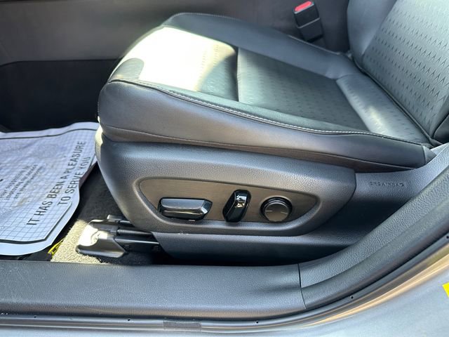 Used 2022 Lexus UX 200 w/ Accessory Package (Z1) image 20