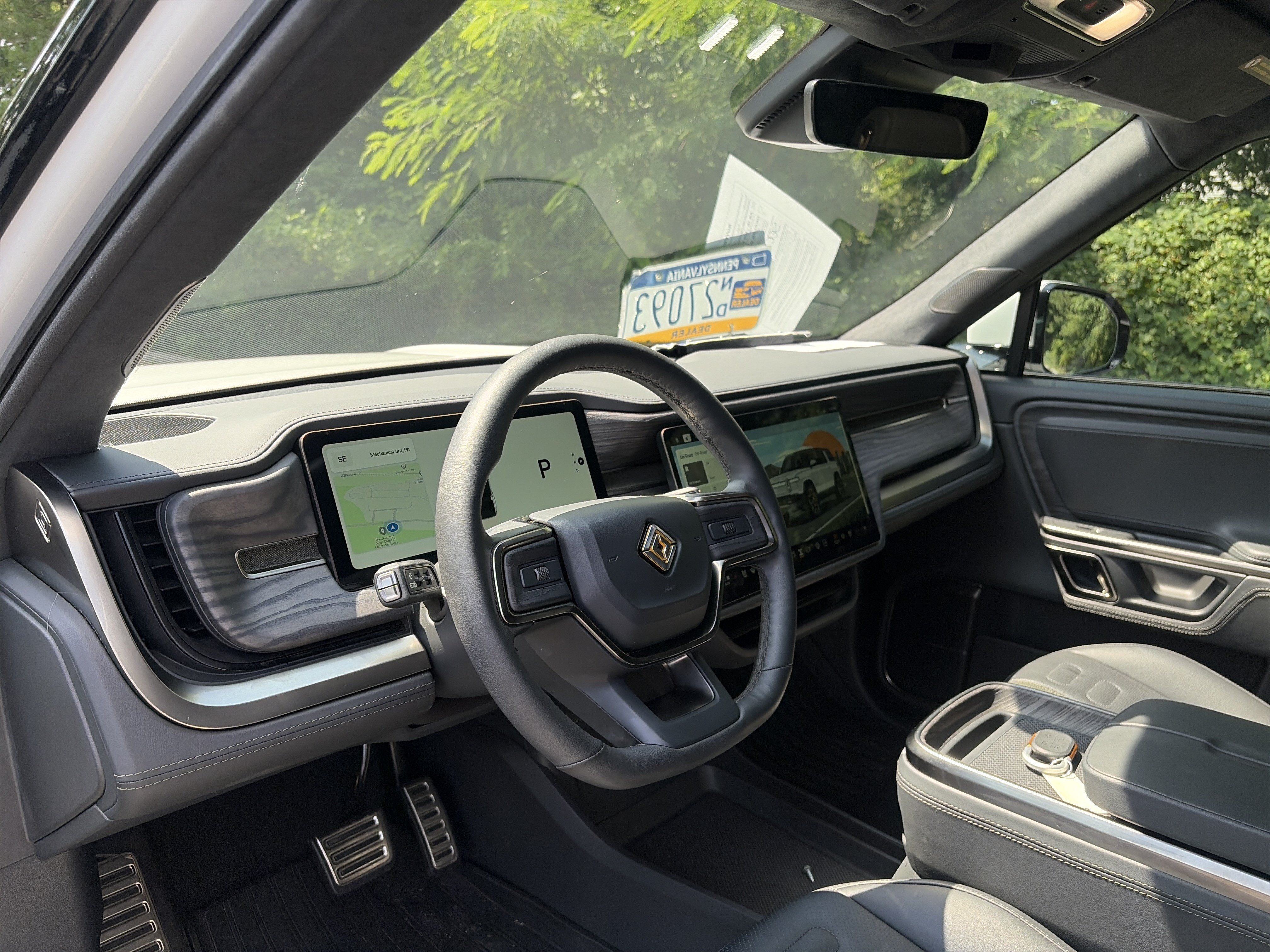 Used 2022 Rivian R1S Launch Edition AWD/4WD image 26