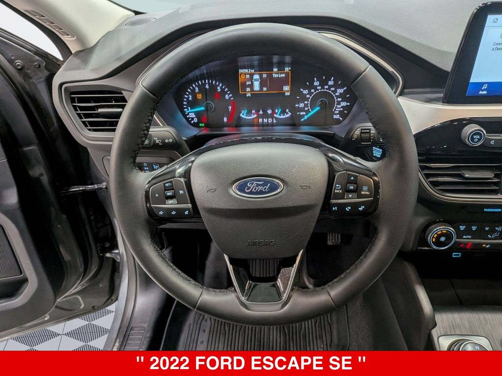Used 2022 Ford Escape SE w/ Cold Weather Package AWD/4WD image 16