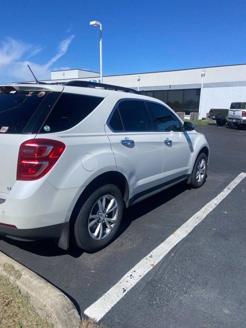 Used 2017 Chevrolet Equinox LT w/ Convenience Package FWD image 5