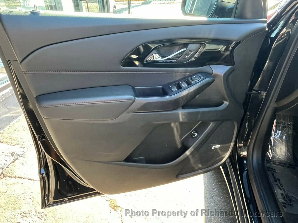 Used 2024 Chevrolet Traverse RS w/ LPO, Floor Liner Package image 10