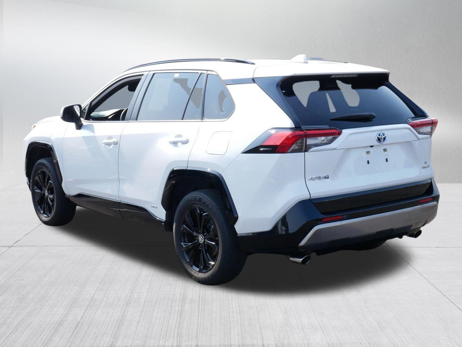 Certified 2024 Toyota RAV4 SE AWD/4WD image 5