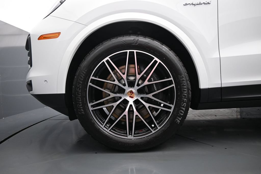 New 2026 Porsche Cayenne E-Hybrid AWD/4WD image 6