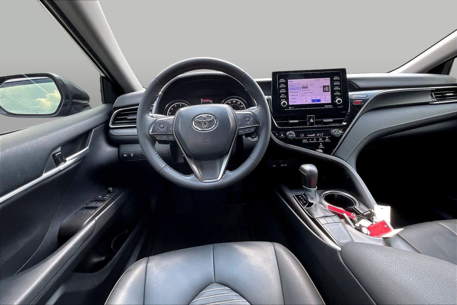 Used 2024 Toyota Camry SE w/ Convenience Package FWD image 6