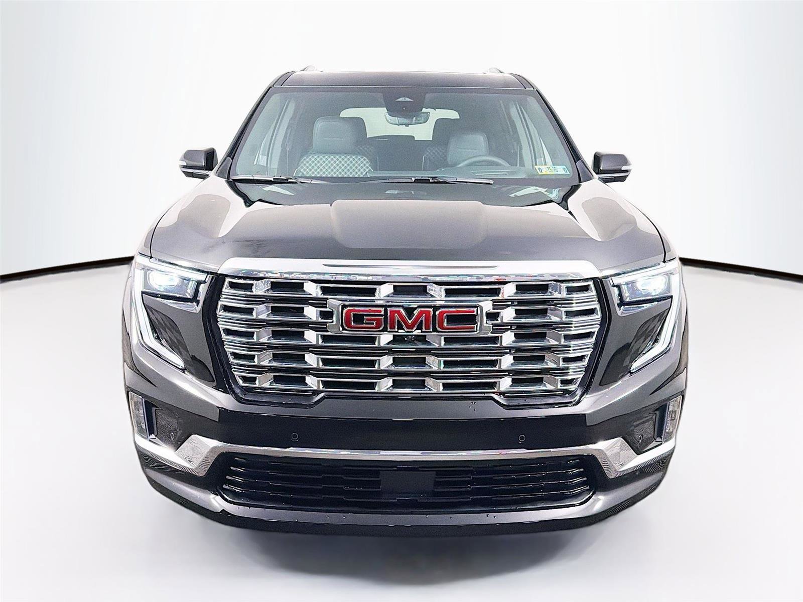 New 2026 GMC Acadia Denali w/ Super Cruise Package image 2