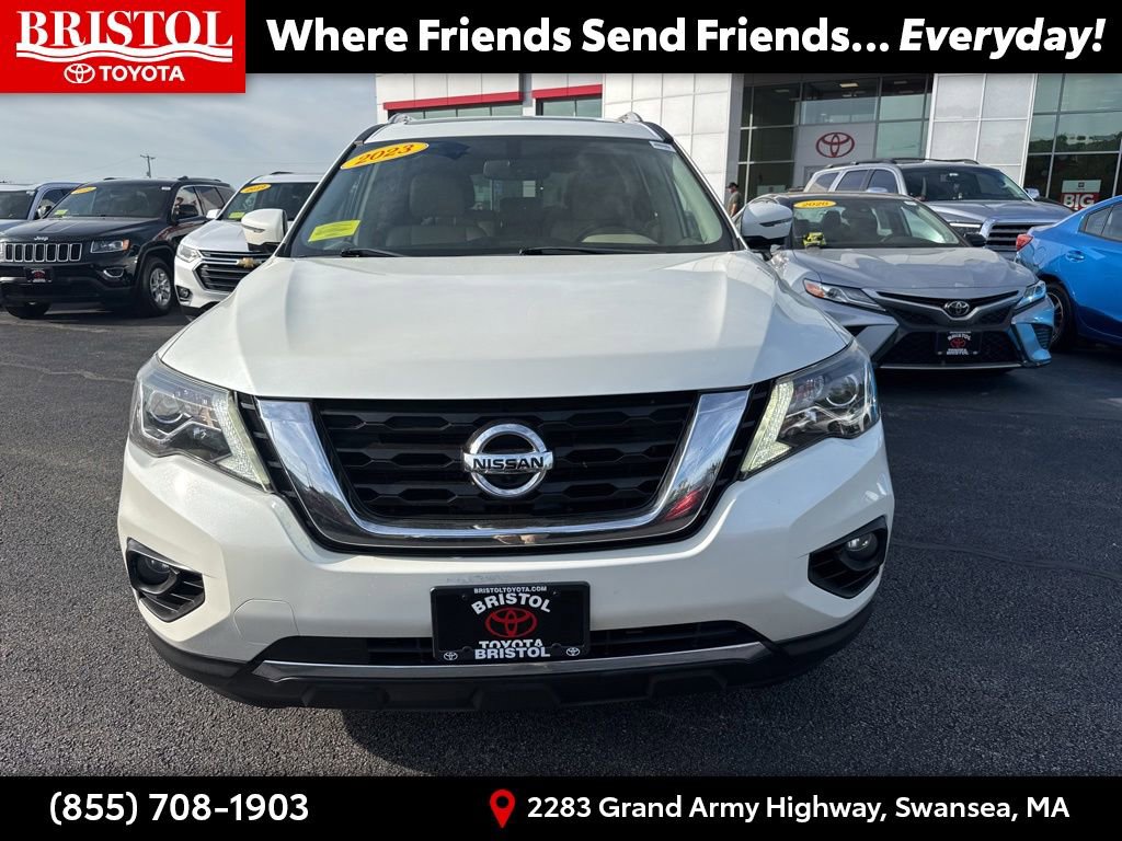Used 2018 Nissan Pathfinder Platinum AWD/4WD image 41