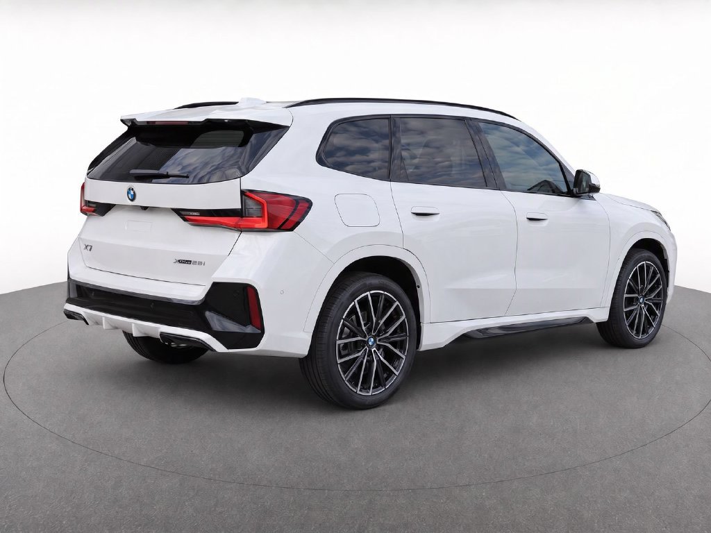Used 2023 BMW X1 xDrive28i w/ M Sport Package AWD/4WD image 6