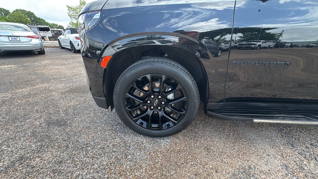 Used 2023 Chevrolet Suburban High Country image 19