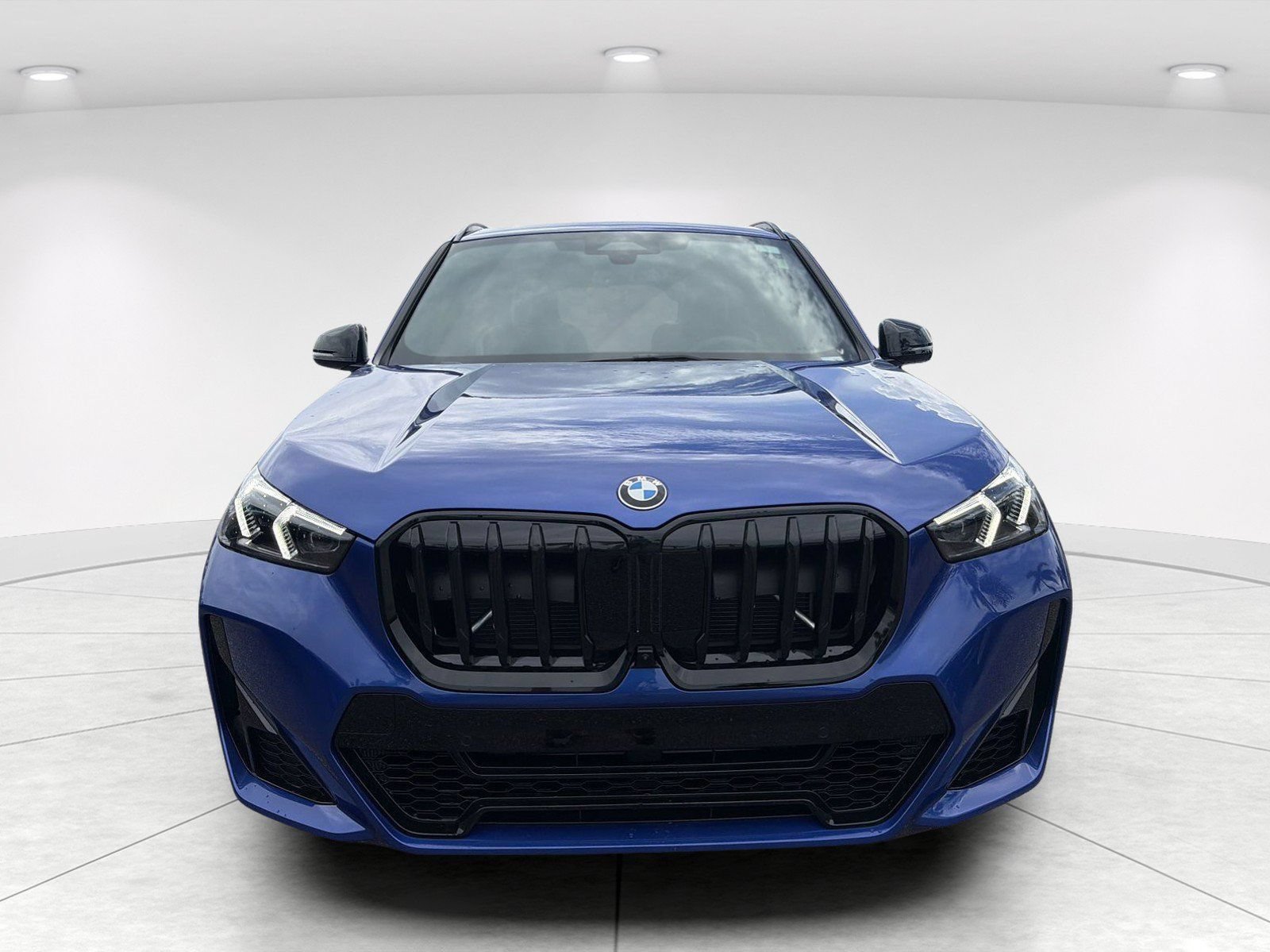 New 2026 BMW X1 xDrive28i w/ Technology Package AWD/4WD image 2