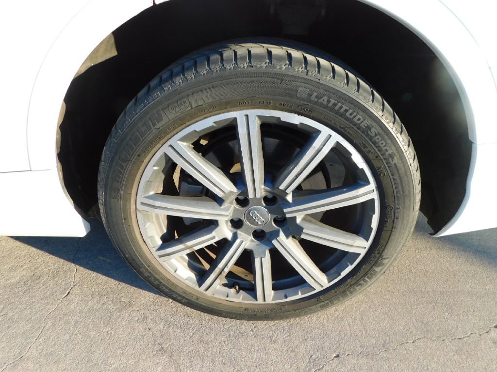 Used 2017 Audi Q7 2.0T Premium Plus w/ Premium Plus Package AWD/4WD image 11