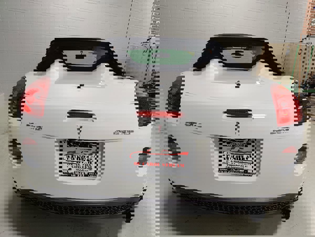 Used 2007 Pontiac Solstice Convertible w/ Premium Package image 10