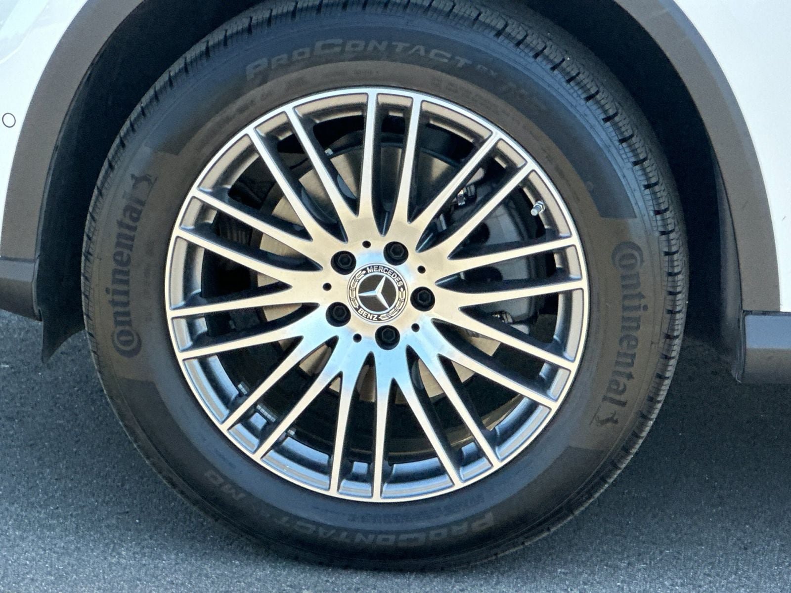 Certified 2026 Mercedes-Benz GLC 300 4MATIC image 32
