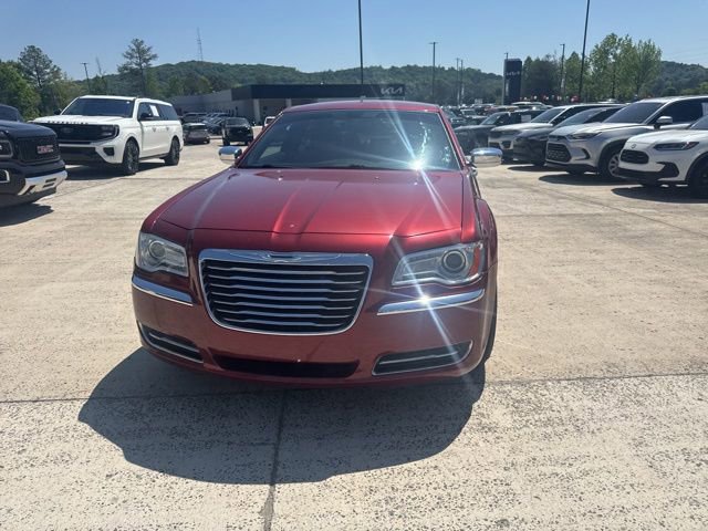 Used 2013 Chrysler 300 image 2