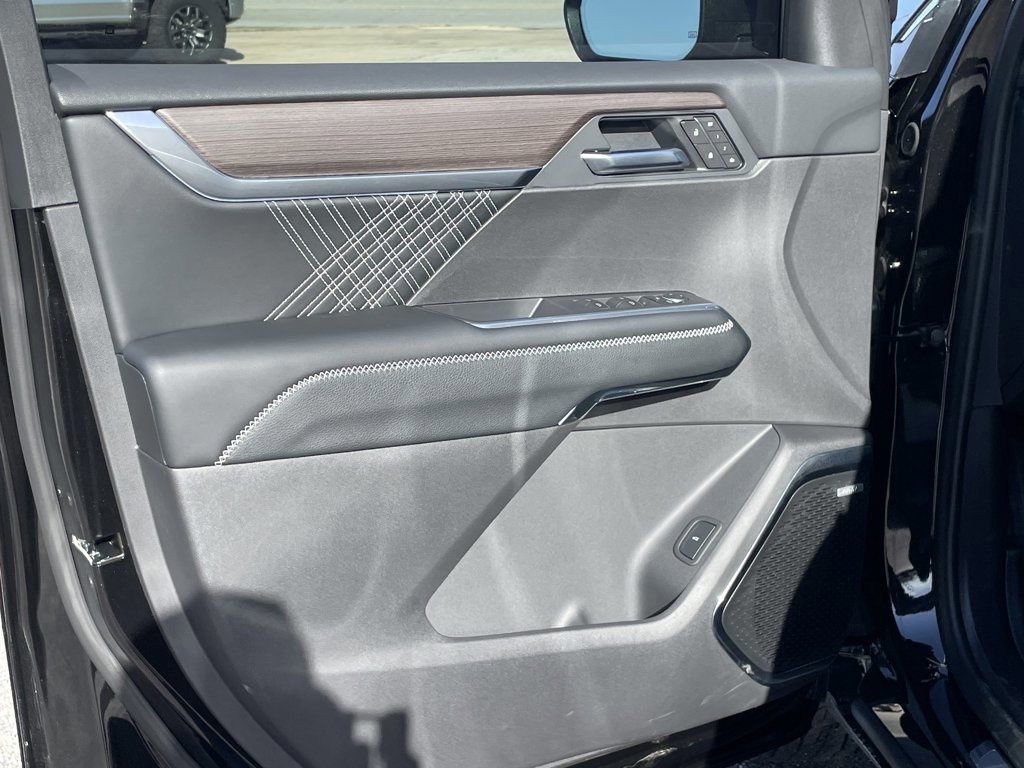 New 2026 GMC Acadia Denali w/ Super Cruise Package image 10