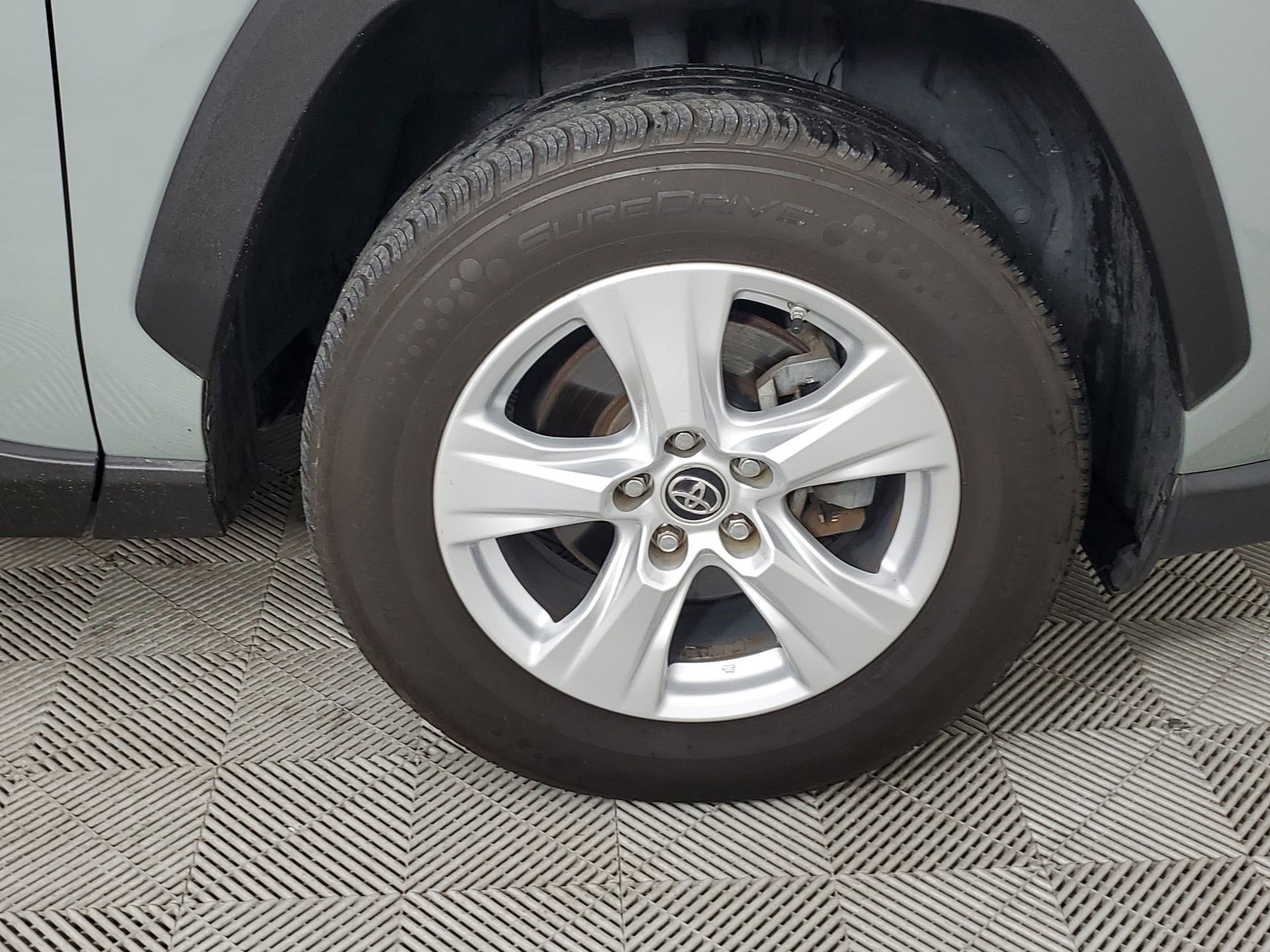 Used 2019 Toyota RAV4 XLE w/ Convenience Package image 14