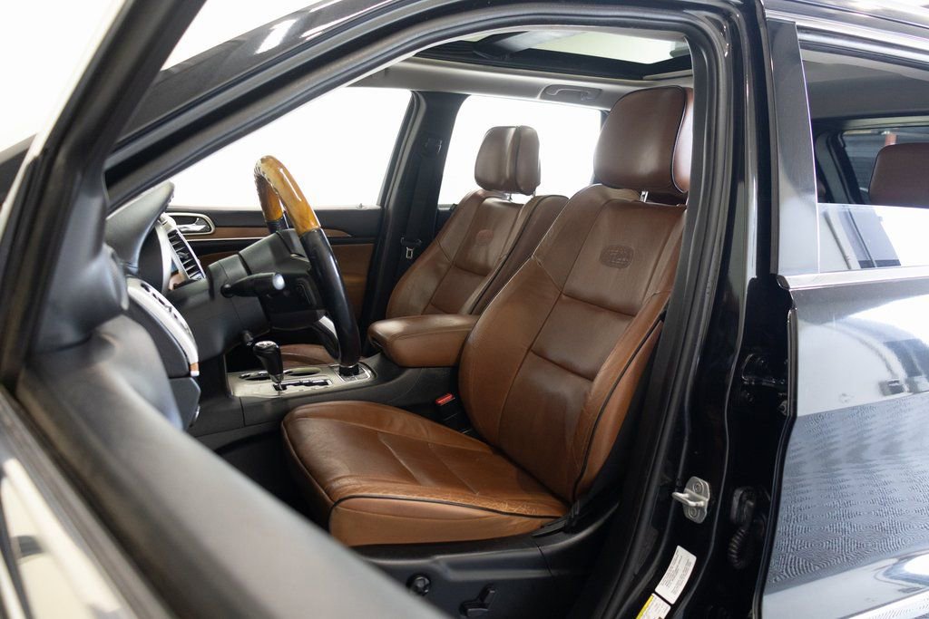 Used 2012 Jeep Grand Cherokee Overland AWD/4WD image 18
