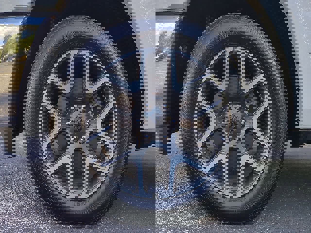 Used 2025 RAM 1500 Laramie image 14