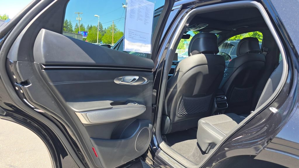 Used 2022 Genesis GV70 3.5T Sport AWD/4WD image 15