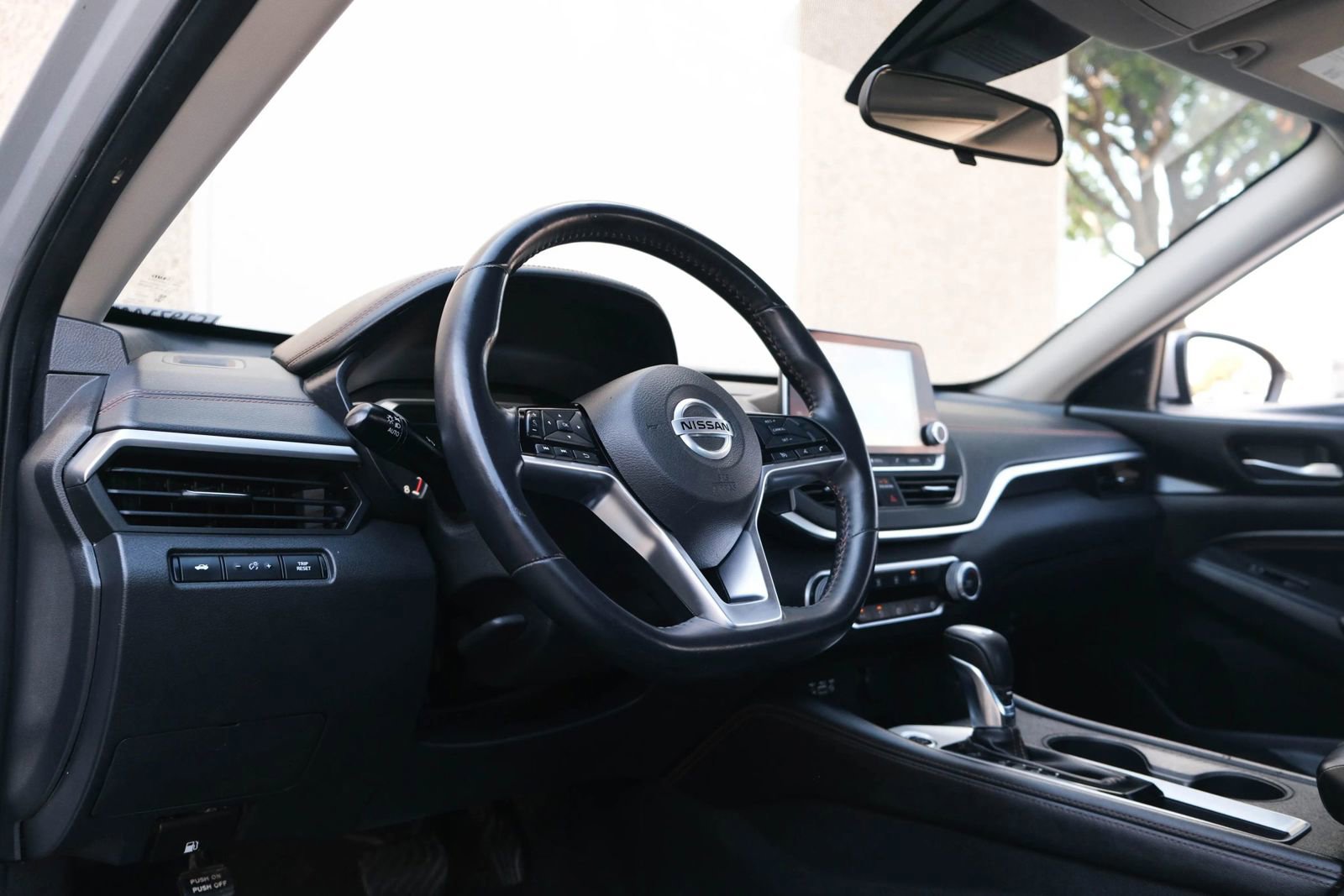 Used 2020 Nissan Altima 2.5 SR FWD image 22