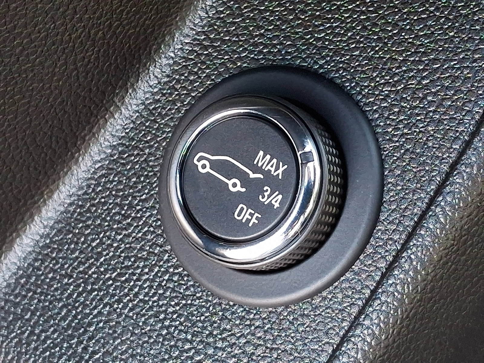 Used 2022 Chevrolet Traverse LT image 27