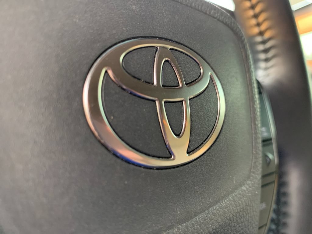 Used 2024 Toyota Prius XLE AWD/4WD image 35