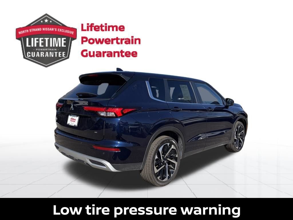 Used 2024 Mitsubishi Outlander SE image 8