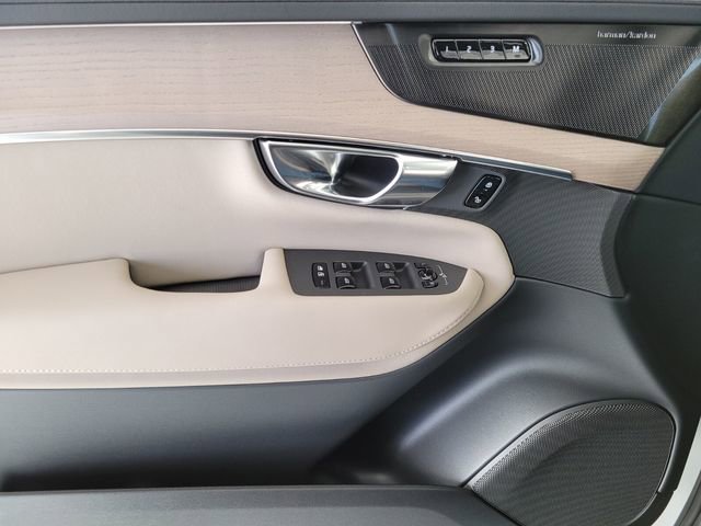 New 2026 Volvo XC90 B6 Plus w/ Protection Package Premier AWD/4WD image 22