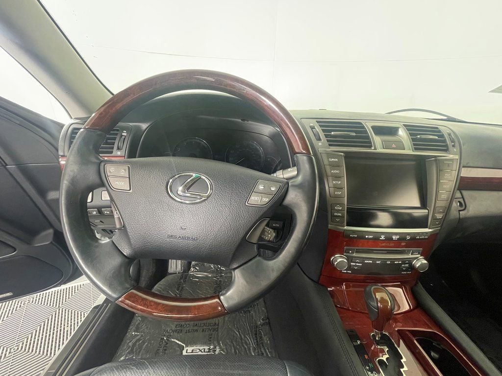 Used 2012 Lexus LS 460 w/ Comfort Pkg image 14