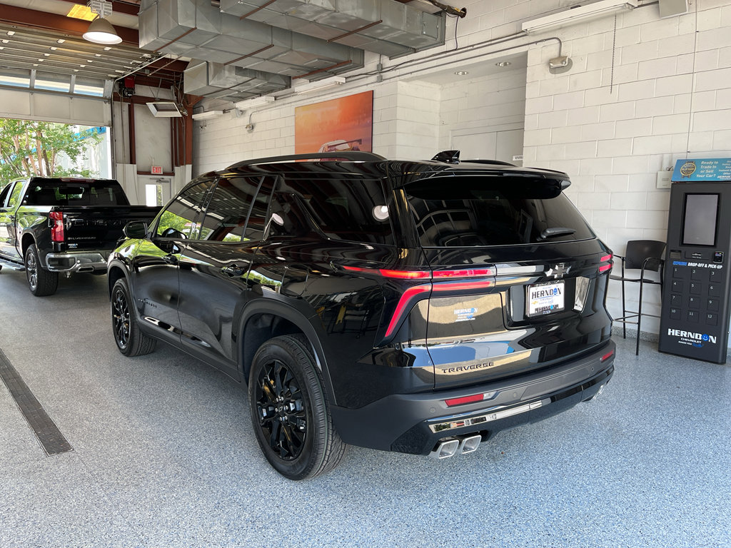 New 2026 Chevrolet Traverse LT FWD image 6