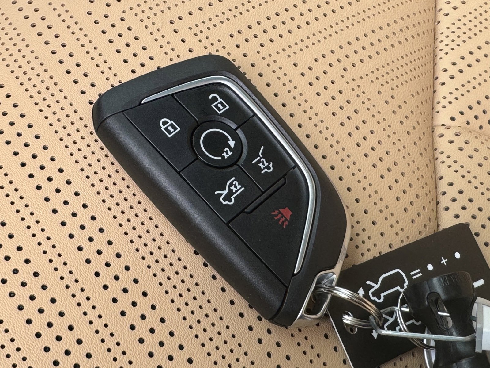 New 2025 Cadillac Escalade IQ Sport 2 w/ LPO, ONYX Package image 33