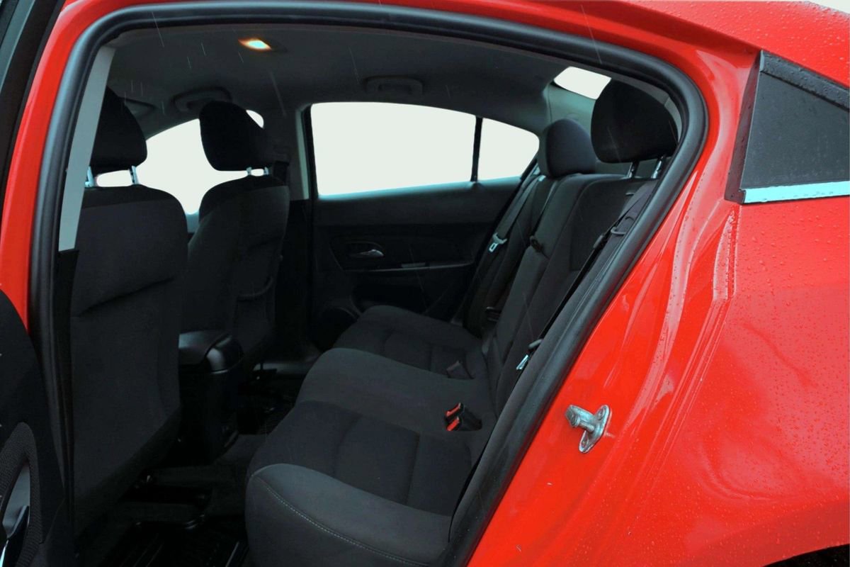 Used 2014 Chevrolet Cruze Eco image 16