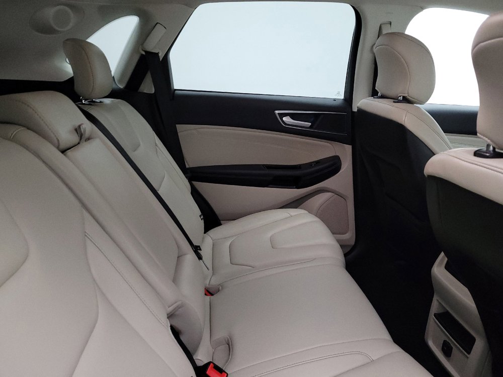 Used 2018 Ford Edge Titanium AWD/4WD image 19