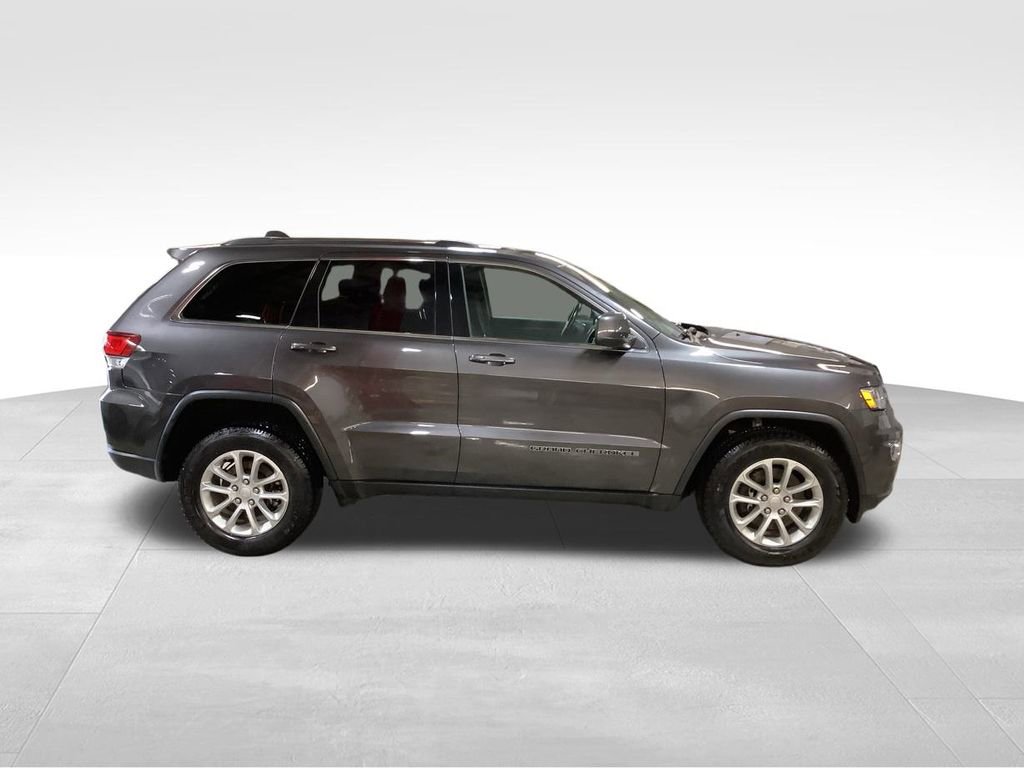 Used 2021 Jeep Grand Cherokee Laredo image 7