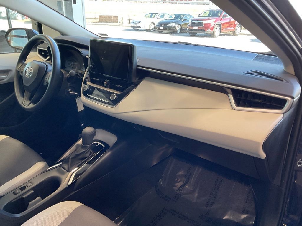 Certified 2025 Toyota Corolla LE image 17
